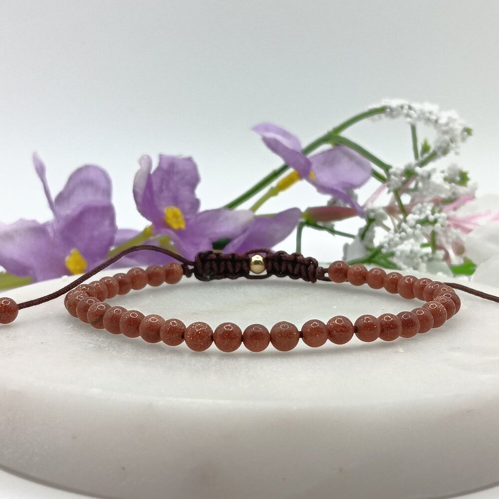 Minimalist Bracelet with Goldstone (Golden Sandstone)